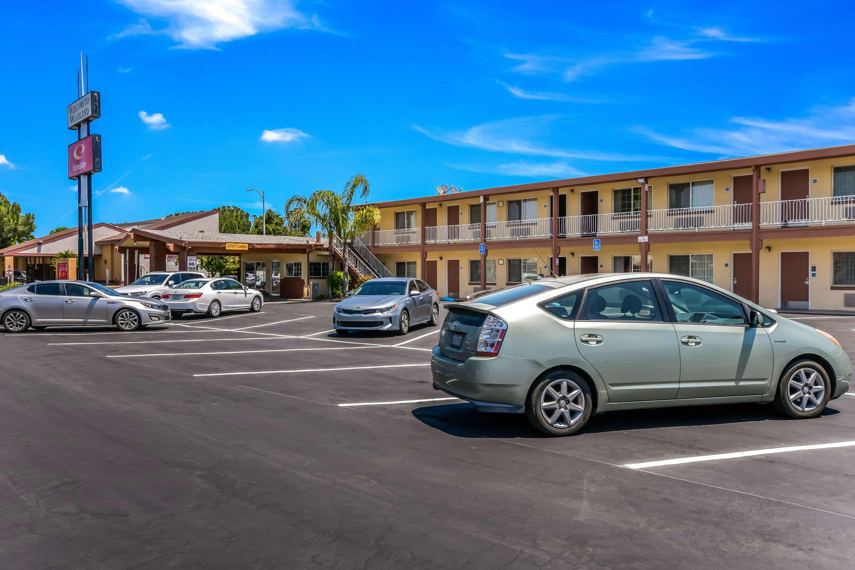 Econo Lodge Woodland Near I-5 Exterior photo